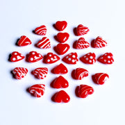 Glas-Herzen - rote Designs | mit verschiedenen rot-weissen Muster