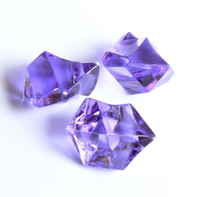 Farbintensive Acrylsteine für Dekorationen oder