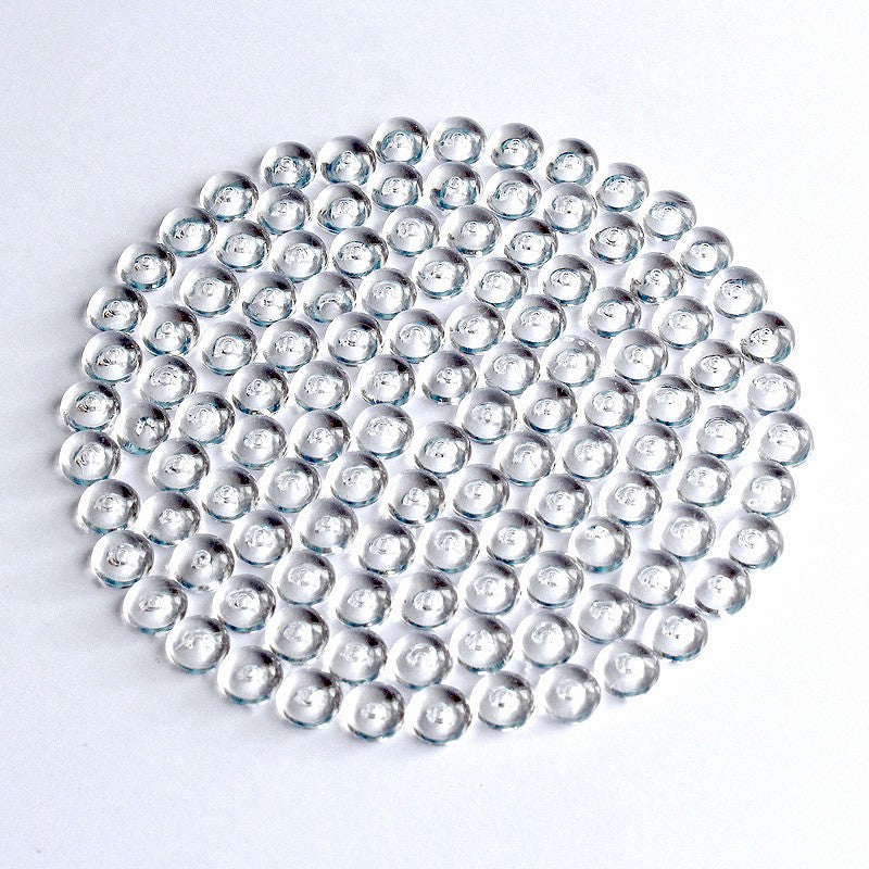 Farbintensive Acryltautropfen für Dekorationen