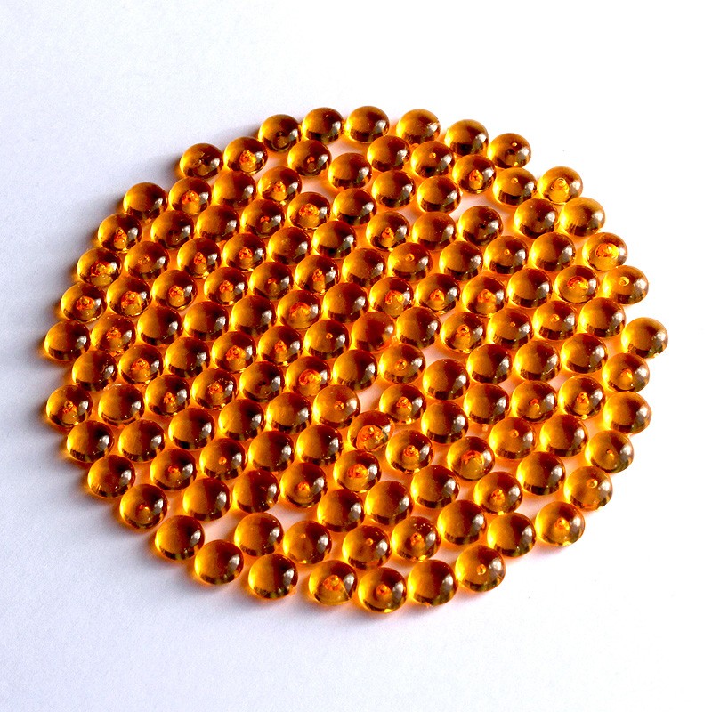 Farbintensive Acryltautropfen für Dekorationen