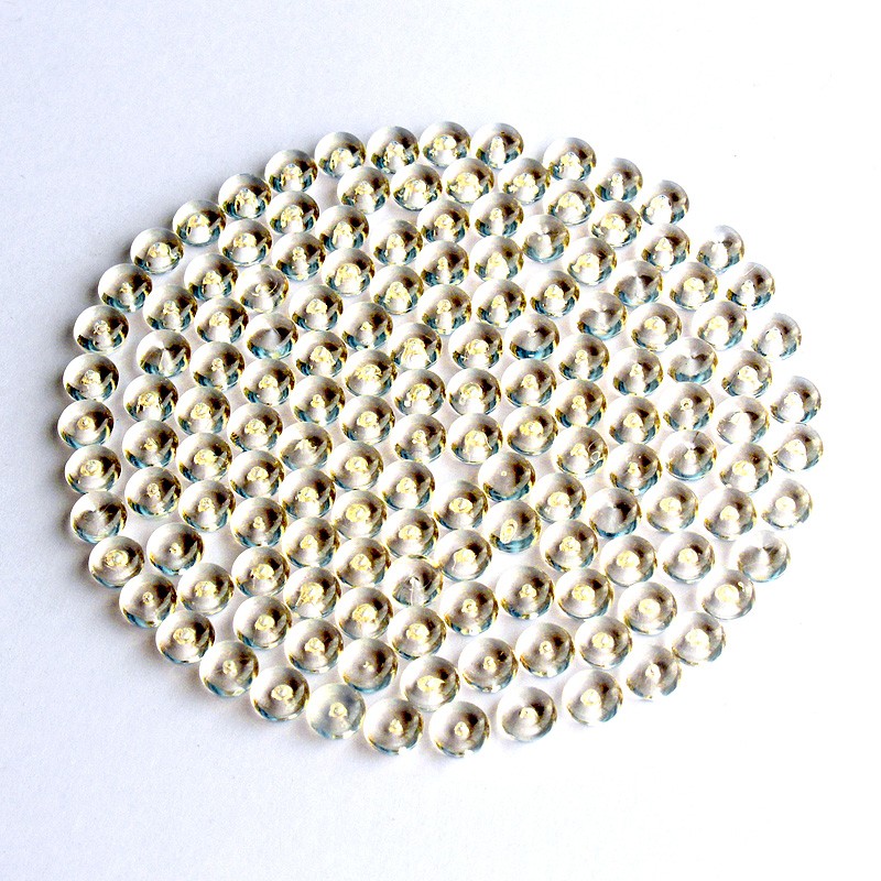 Farbintensive Acryltautropfen für Dekorationen