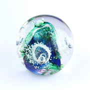 Briefbeschwerer Glas grün blau weiss