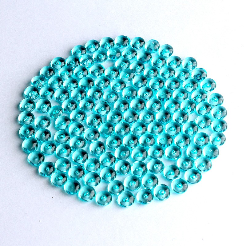 Farbintensive Acryltautropfen für Dekorationen