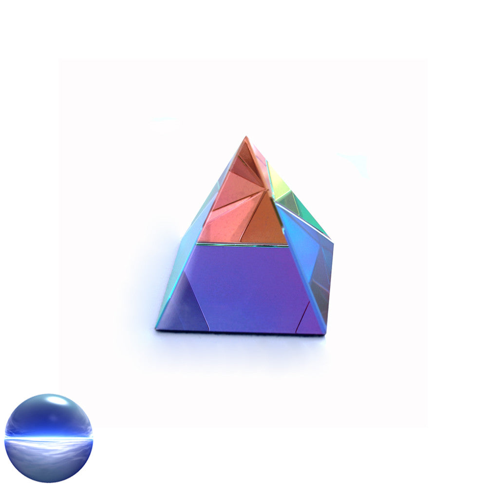 Pyramide Kristallglas klar VM beschichtet 5 cm | mit Filz am Boden