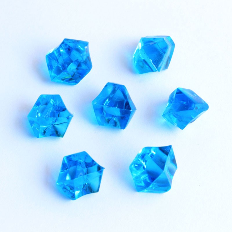 Farbintensive Acrylsteine für Dekorationen oder